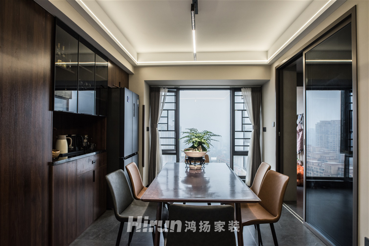 中航翡翠灣138㎡雅致現代三居室 裝修案例效果圖-1