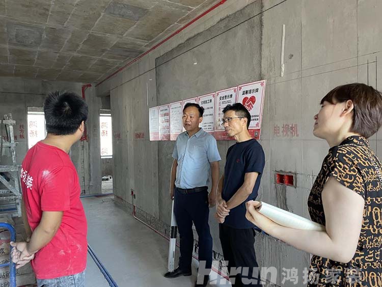高標交付 一線落地丨尊重愛護優秀工匠，踐行“高標準 選鴻揚”