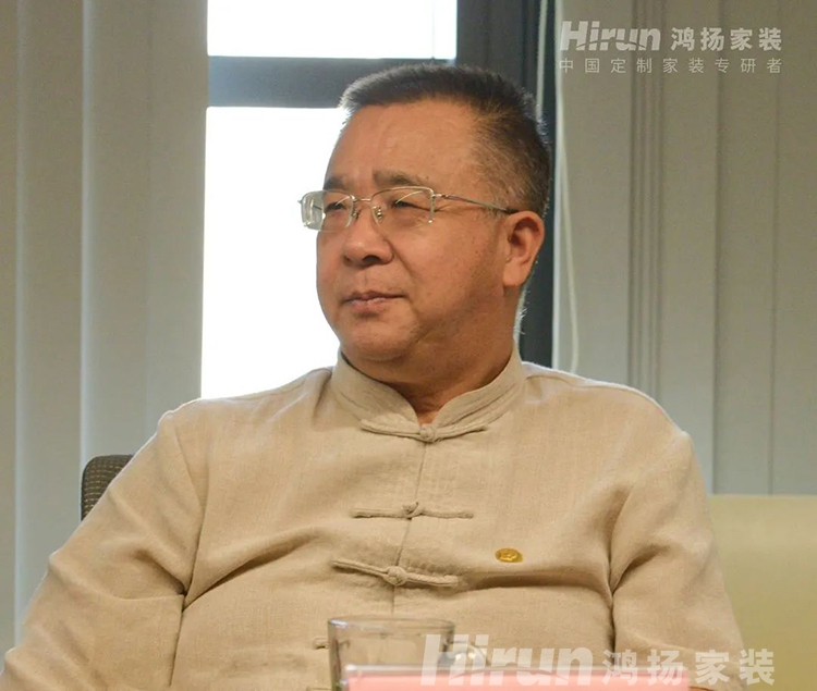 逆勢增長、破浪領(lǐng)航！政協(xié)副主席彭繼球盛贊鴻揚(yáng)家裝
