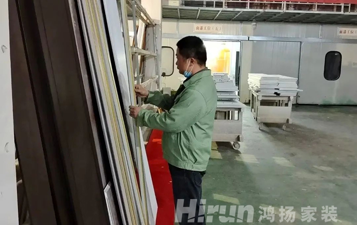 鴻揚博物館丨一張21年前的畢業照，里面有這些人……