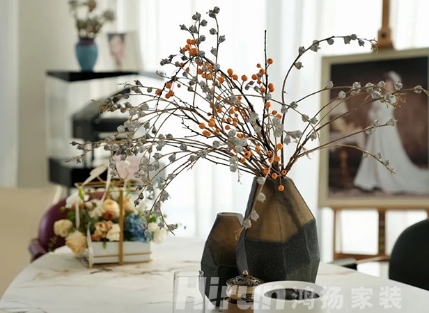 220㎡輕奢大宅，在超大弧形陽臺欣賞270度江景的品質(zhì)生活